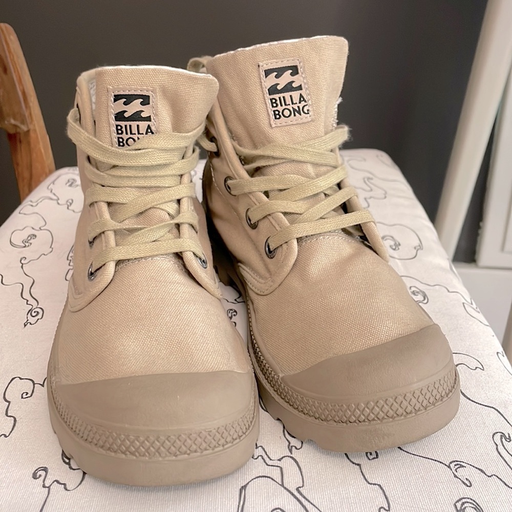 Billabong khaki shoes